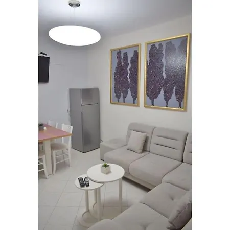 Qerret Apartamento Golem (Tirana)